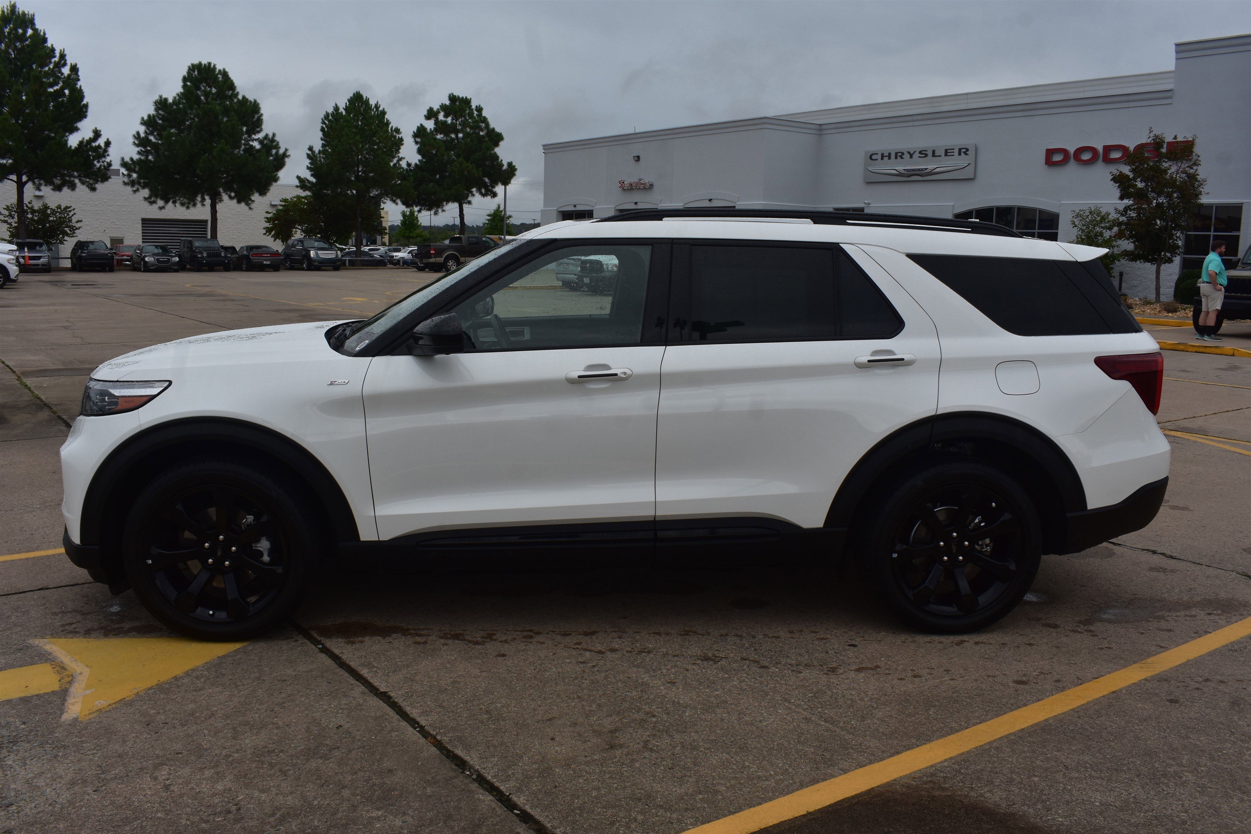 2023 Ford Explorer ST-Line photo 5