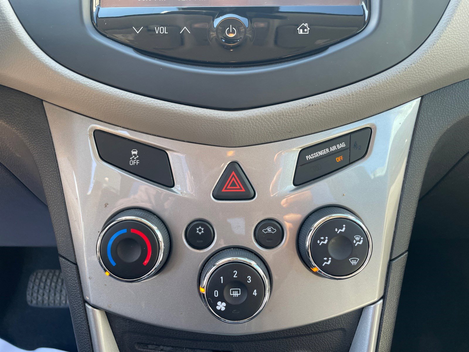 2015 Chevrolet Trax LT photo 21