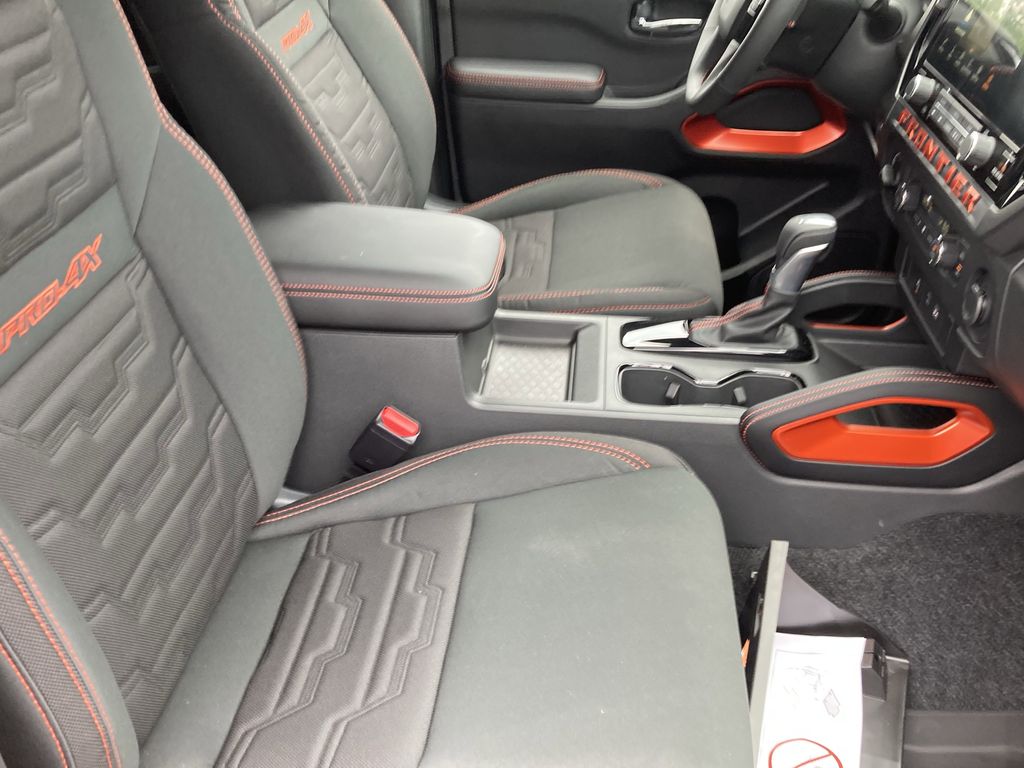 2025 Nissan Frontier Crew Cab PRO-4X photo 33