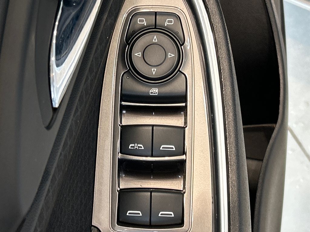 2017 Chevrolet Malibu 1LT photo 32