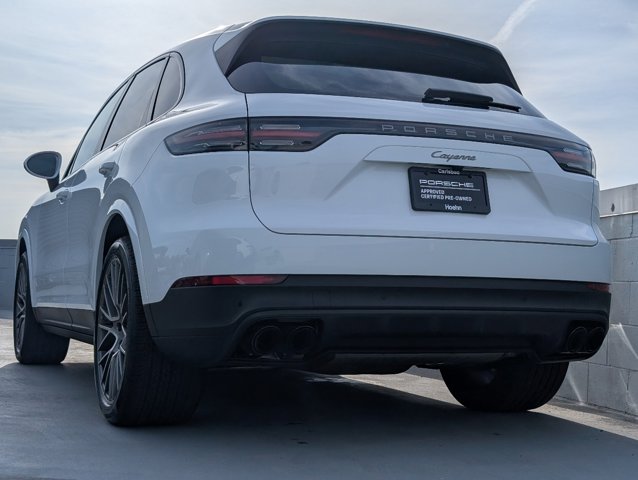 2023 Porsche Cayenne Platinum Edition photo 3
