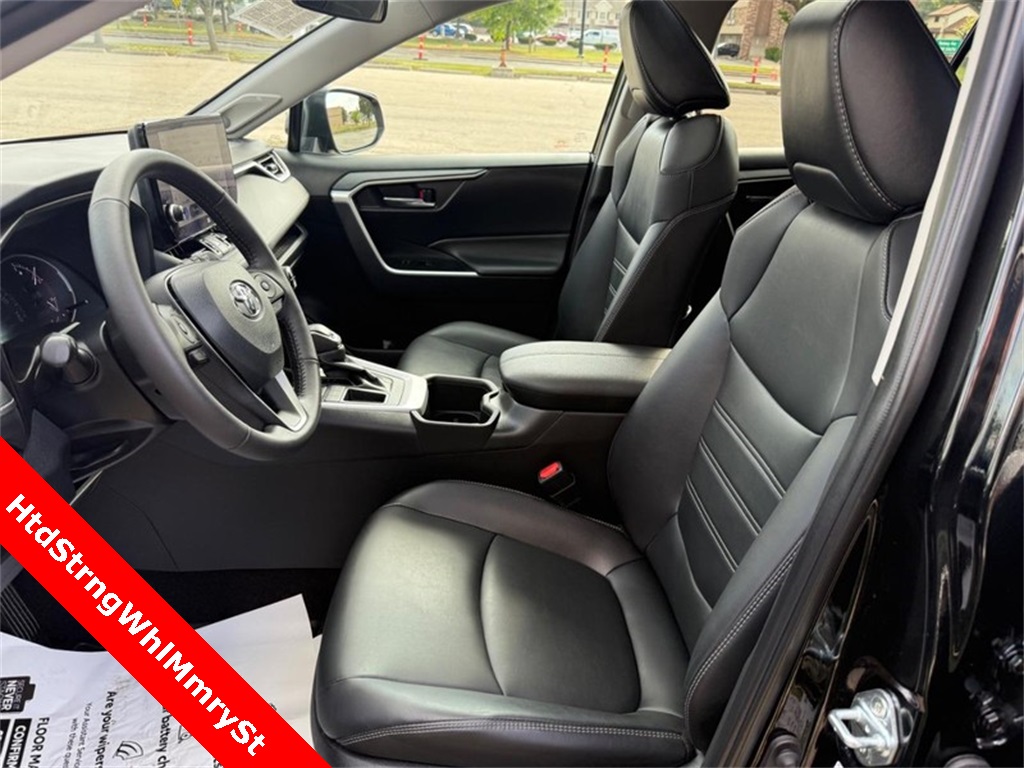 2024 Toyota RAV4 XLE Premium photo 12