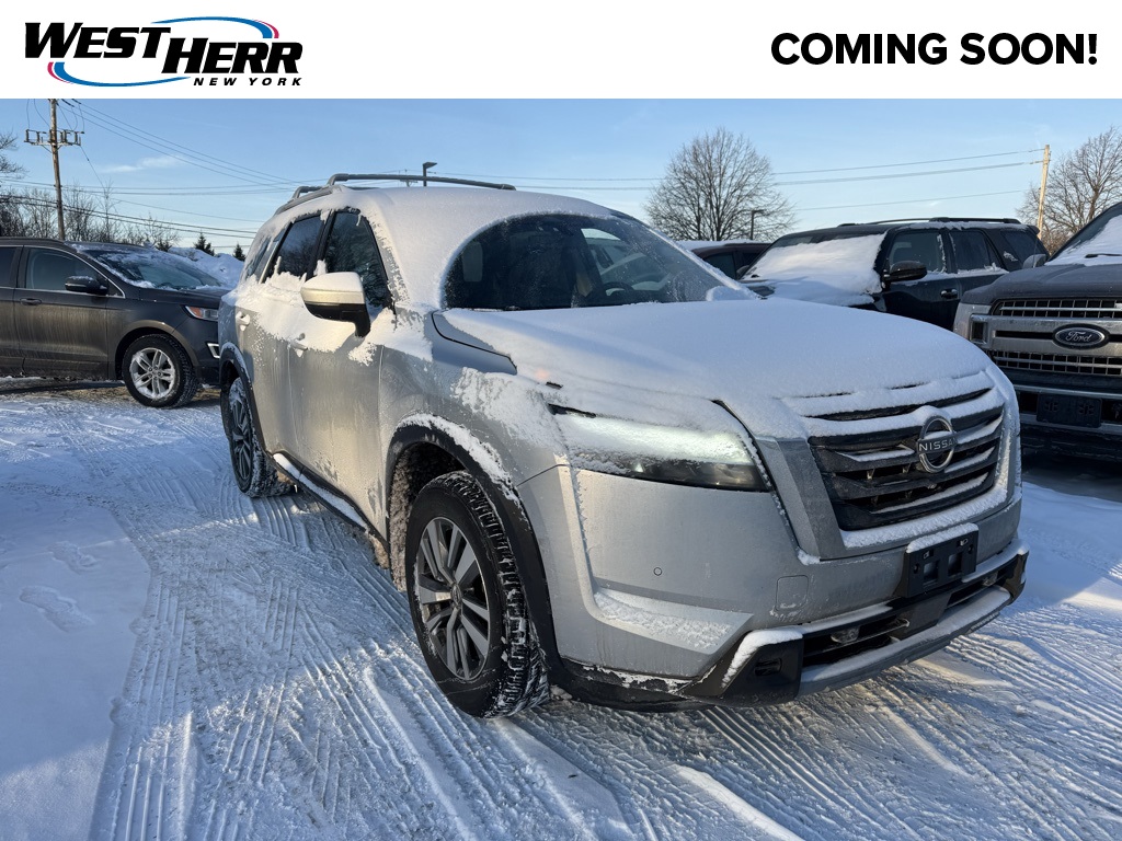 2024 Nissan Pathfinder SL