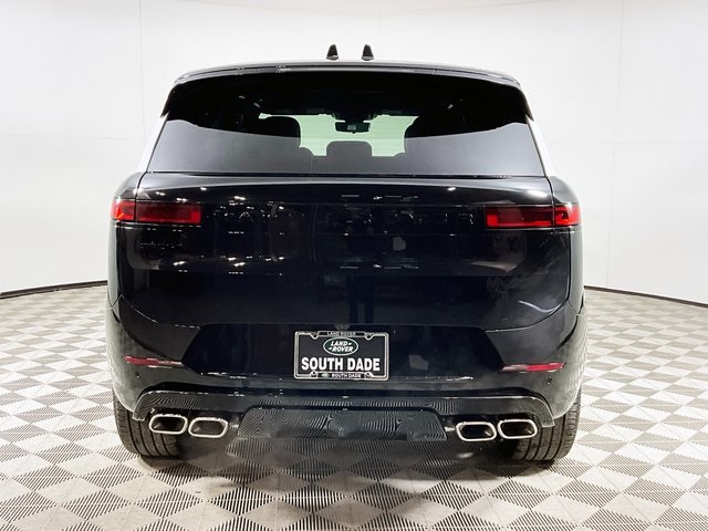 2025 Land Rover Range Rover Sport SE photo 3
