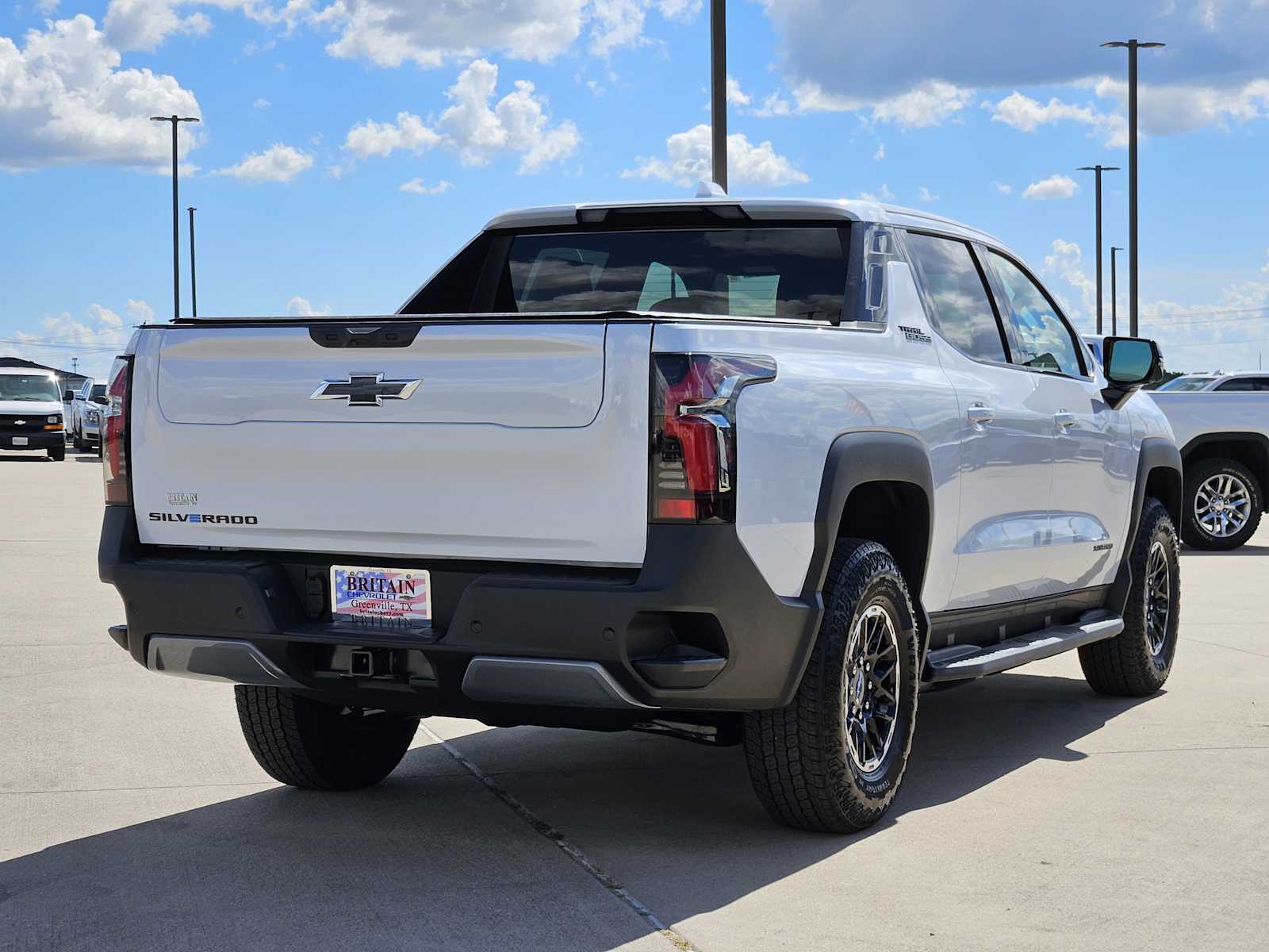 2026 Chevrolet Silverado photo 4