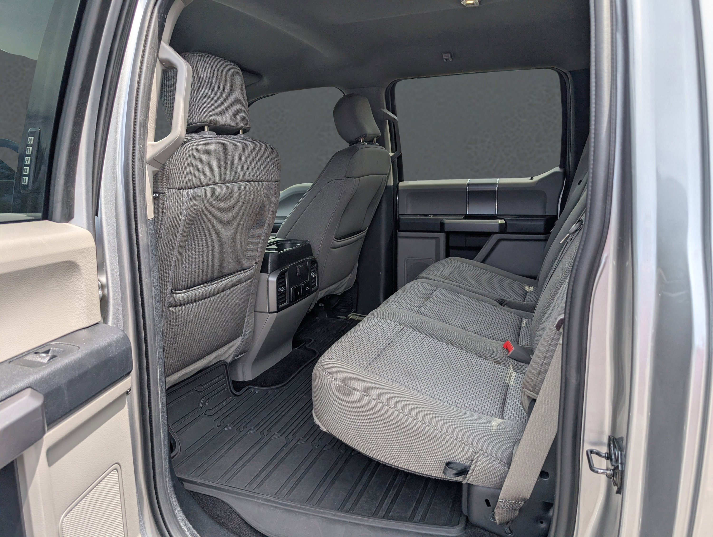 2020 Ford F-150 XLT photo 14