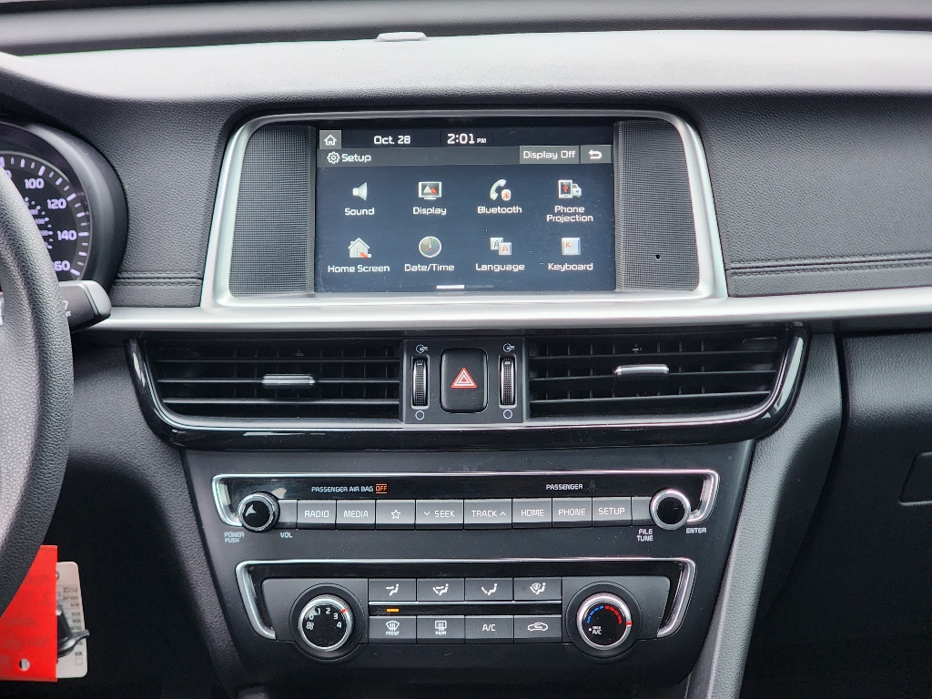 2020 Kia Optima LX photo 3