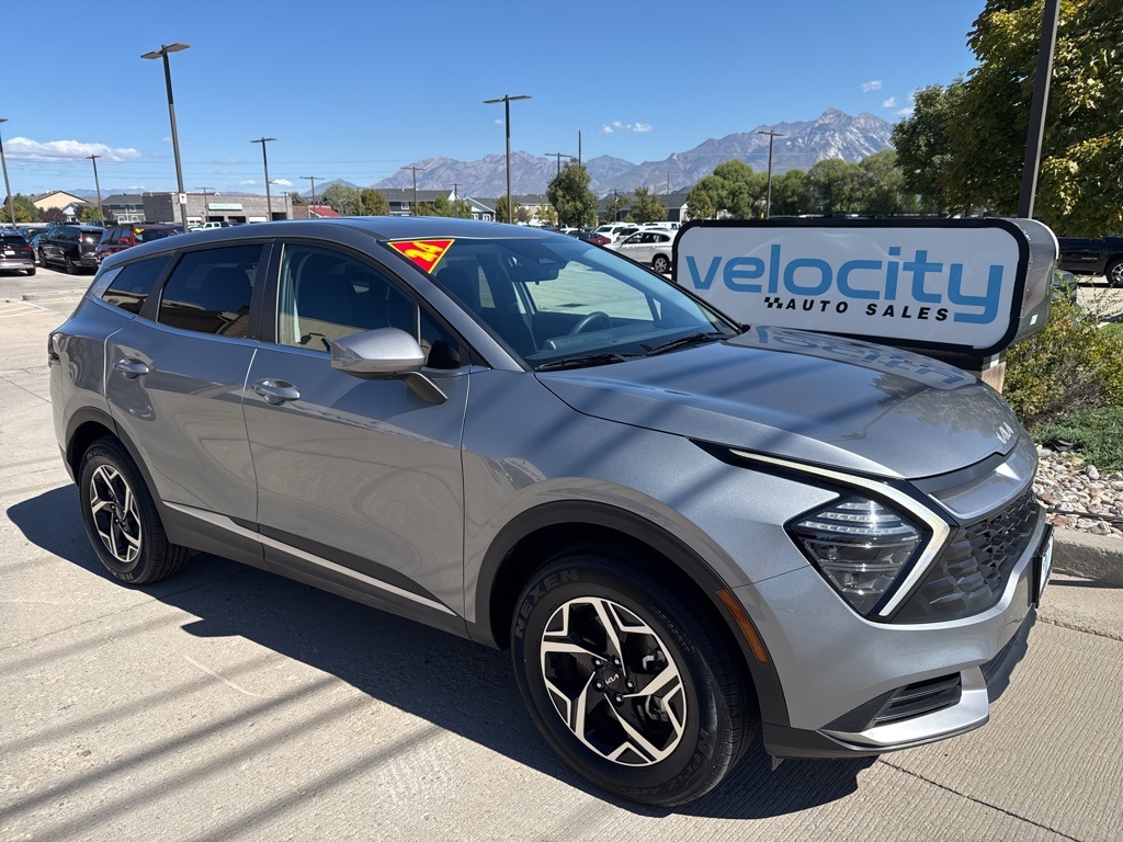 2024 Kia Sportage LX's photo