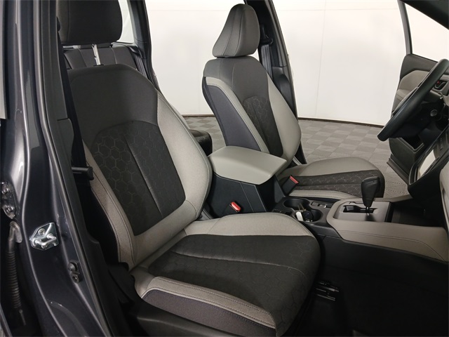 2025 Subaru Forester Base photo 16