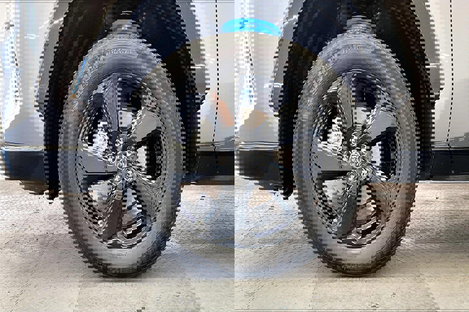 2021 Toyota RAV4 Hybrid XSE photo 7