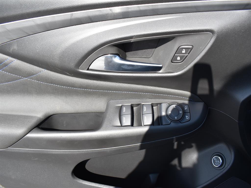2025 Buick Envista ST photo 14