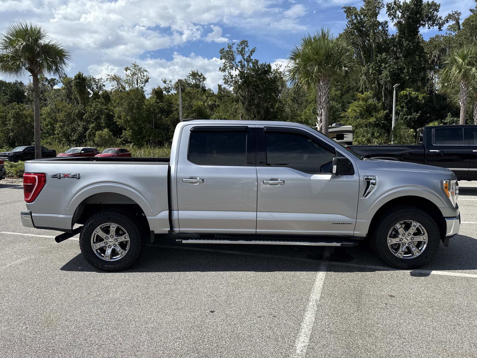 2021 Ford F-150 XLT photo 2