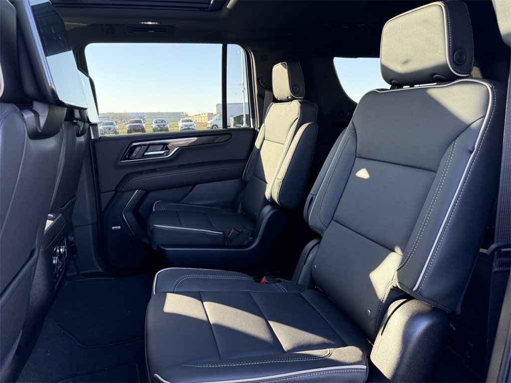 2026 GMC YUKON XL - Image 32