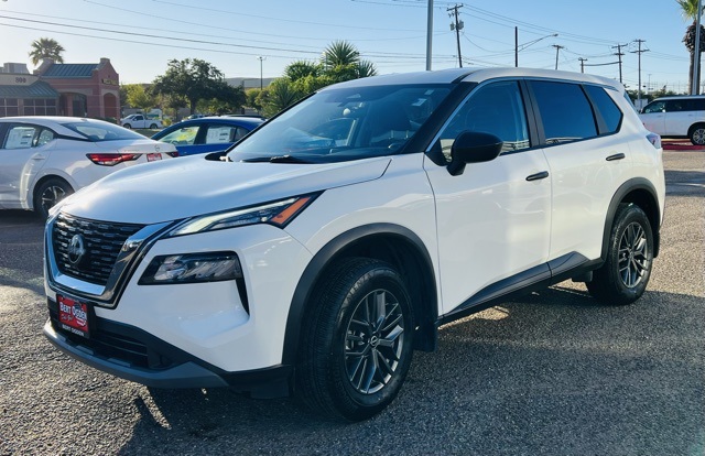 2023 Nissan Rogue S photo 3