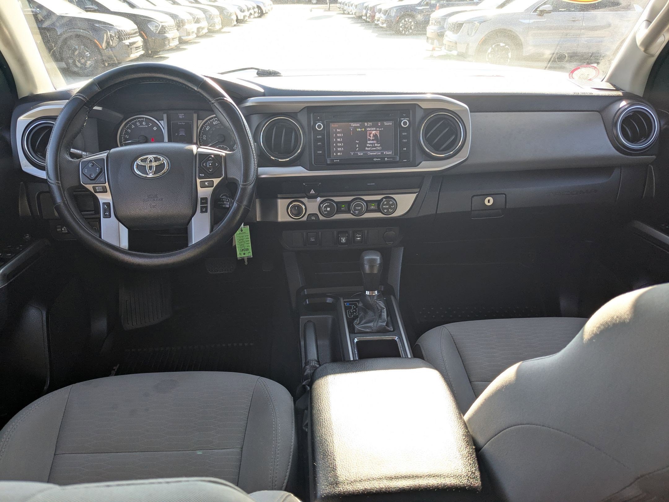 2019 Toyota Tacoma SR5 4x4 photo 19