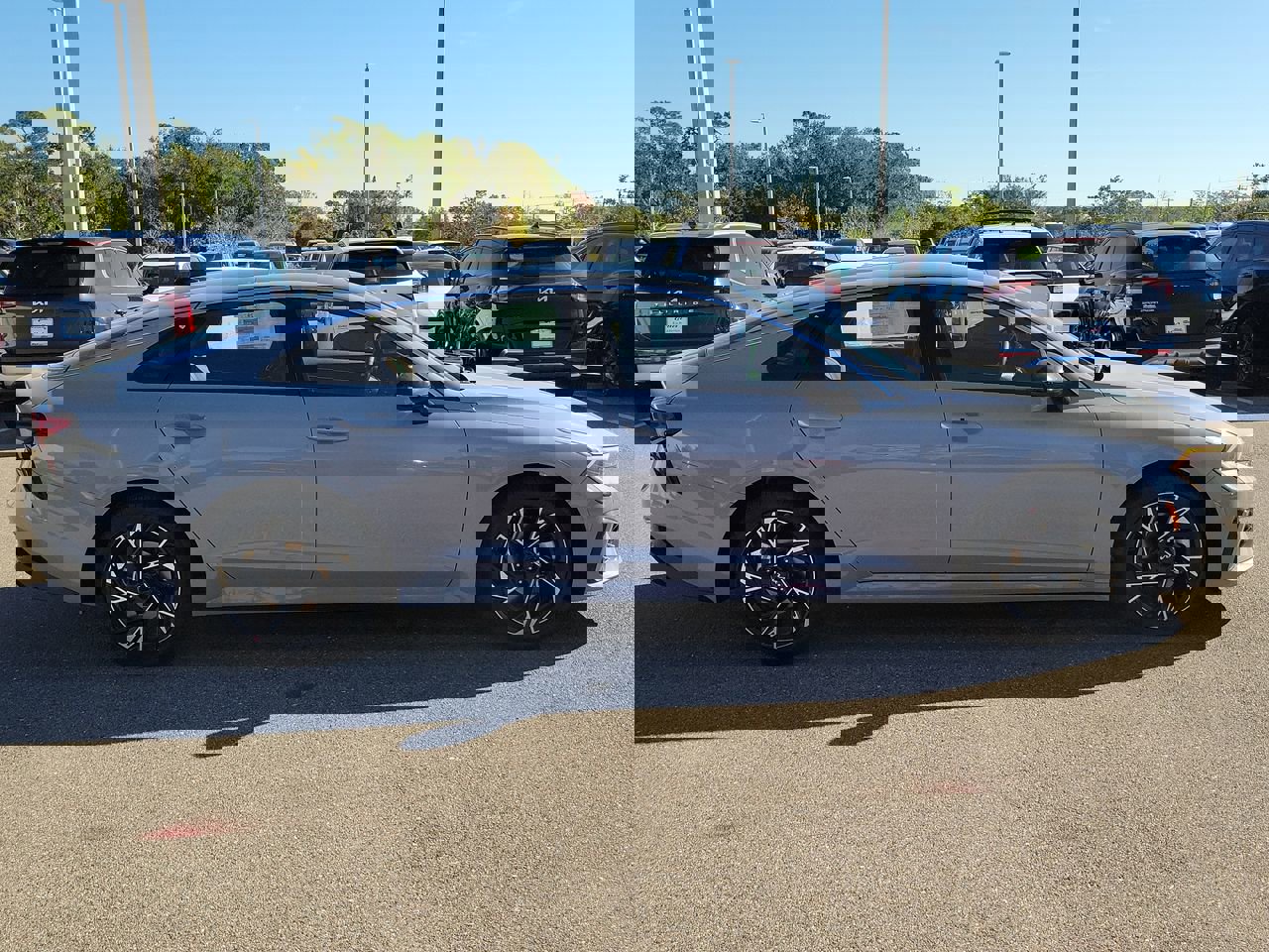 2025 Kia K5 GT-Line photo 4