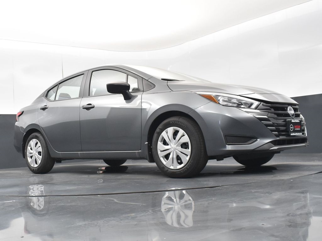 2025 Nissan Versa 1.6 S photo 29