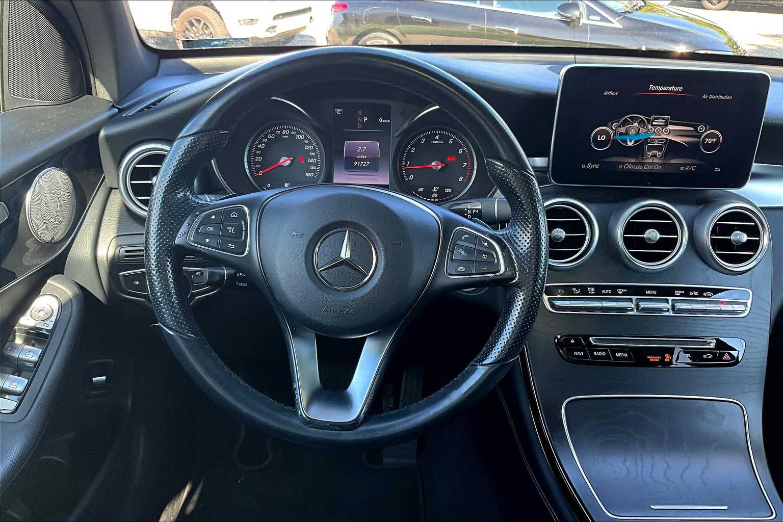 2017 Mercedes Benz GLC 300 photo 4