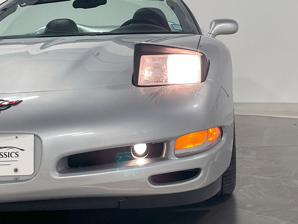 2000 Chevrolet Corvette Base Convertible photo 19