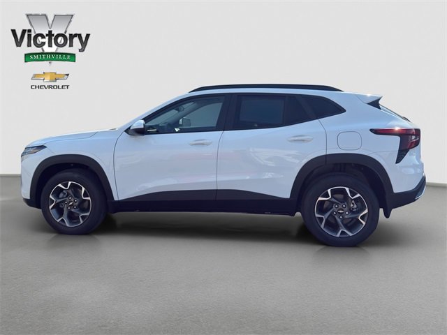 2025 Chevrolet Trax LT photo 3