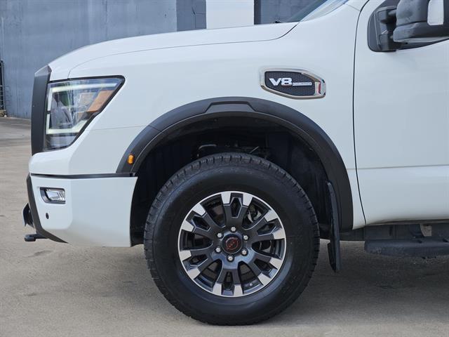 2024 Nissan Titan PRO-4X photo 5