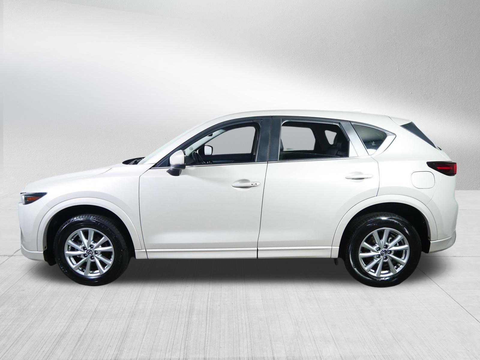 2024 Mazda CX-5 2.5 Select photo 4