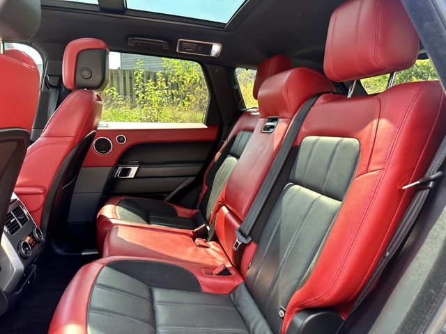 2019 Land Rover Range Rover Sport HST photo 17