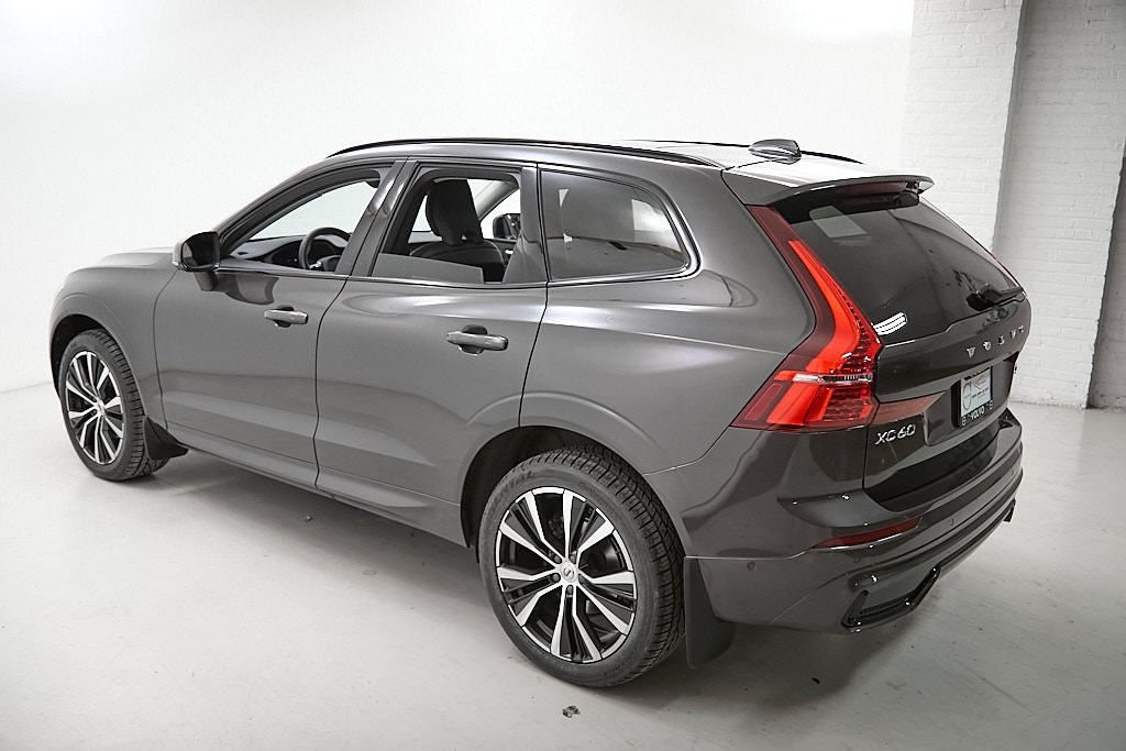 2023 VOLVO XC60 - Image 6