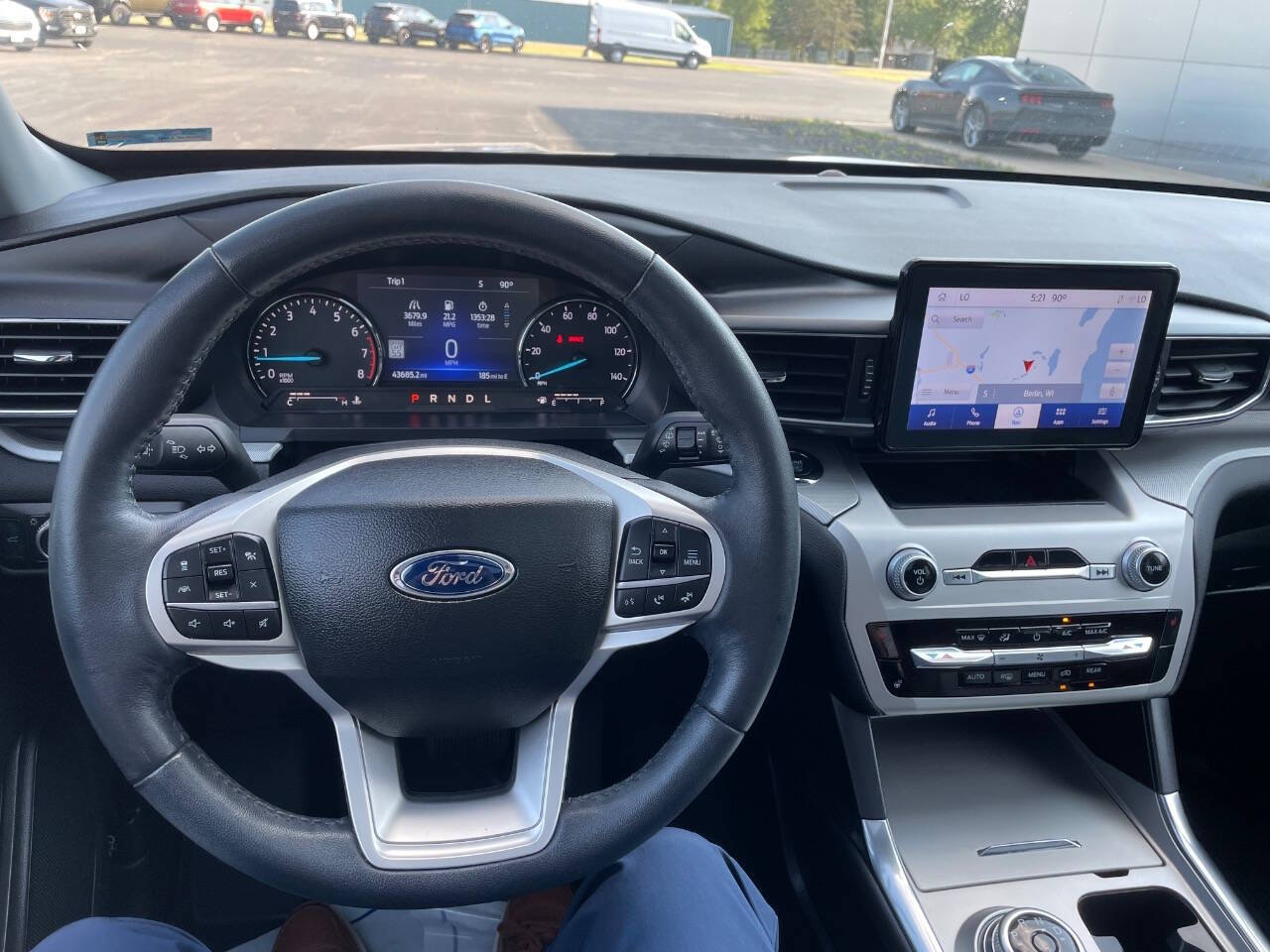 2022 Ford Explorer XLT photo 16