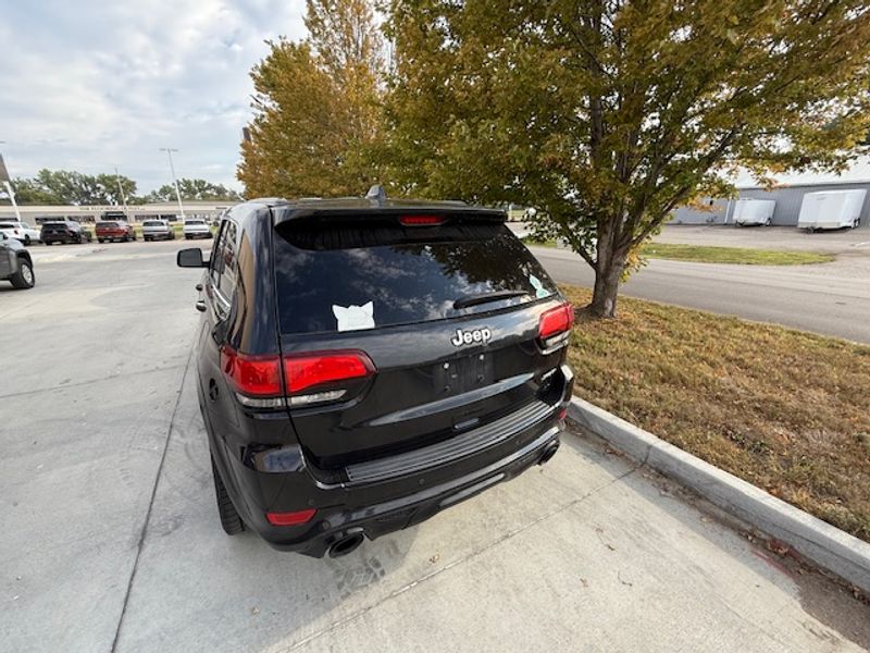 2015 Jeep Grand Cherokee SRT8 photo 2