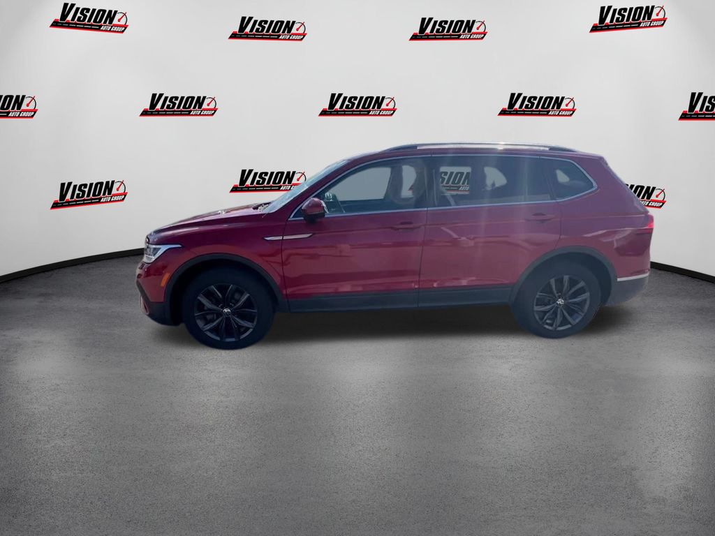 2022 Volkswagen Tiguan SE photo 2