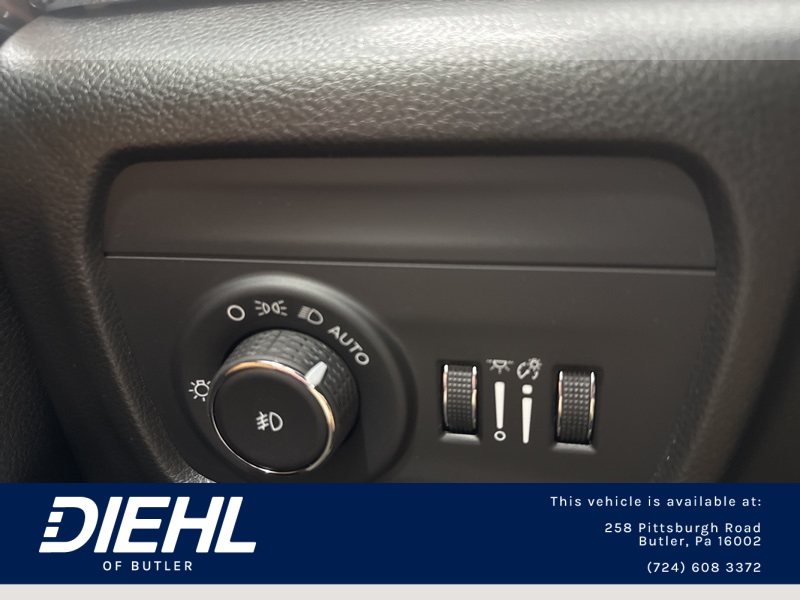 2025 Jeep Grand Cherokee Summit photo 18