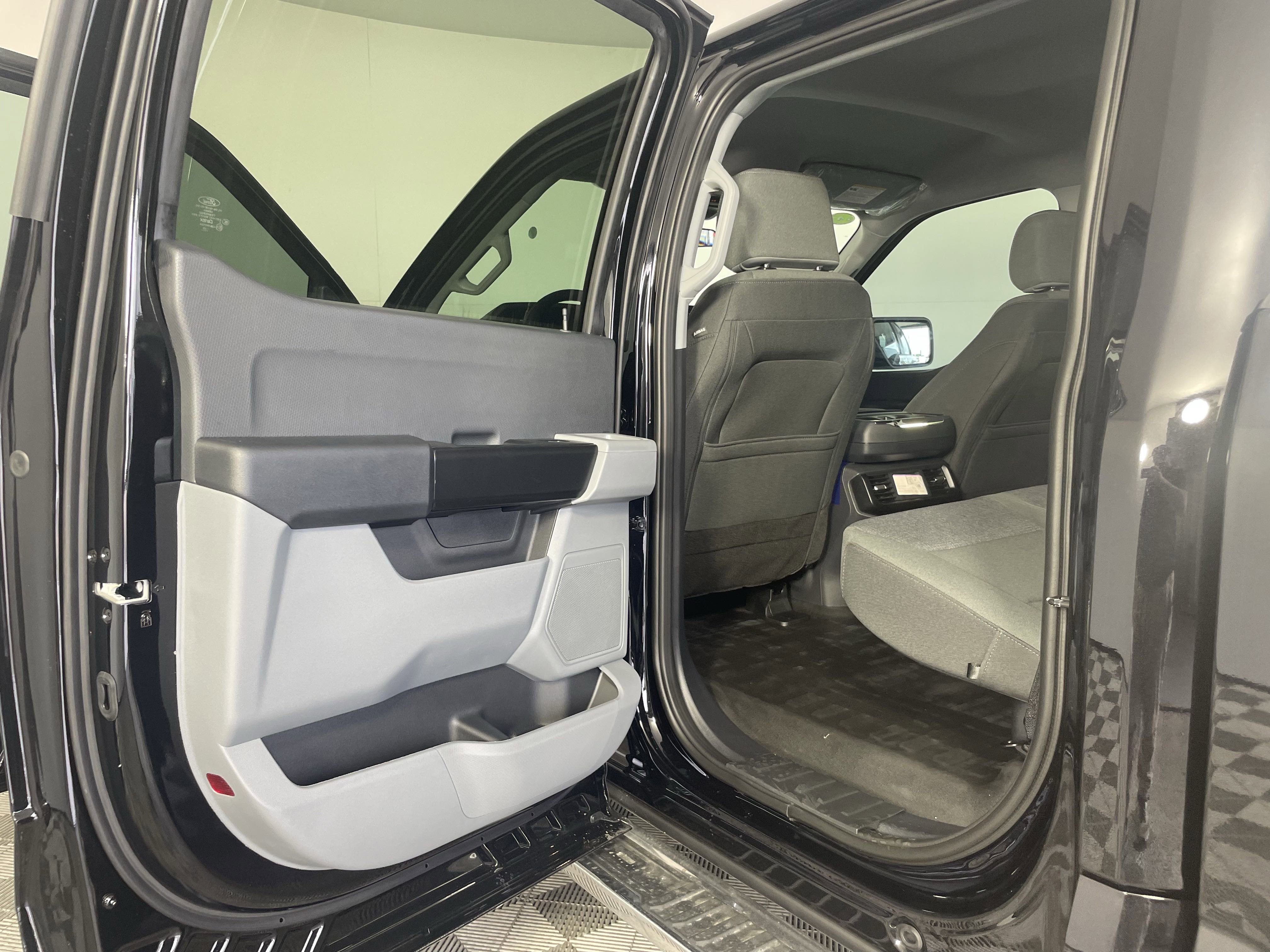 2025 Ford F-150 XL photo 12