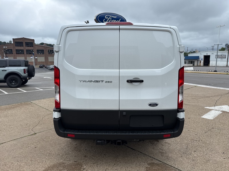 2025 Ford Transit photo 3