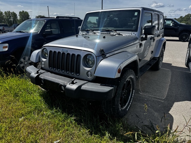 2014 Jeep Wrangler Unlimited Sahara photo 3
