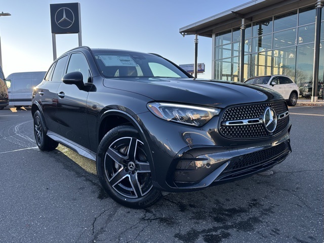 2026 Mercedes-Benz GLC Base's photo