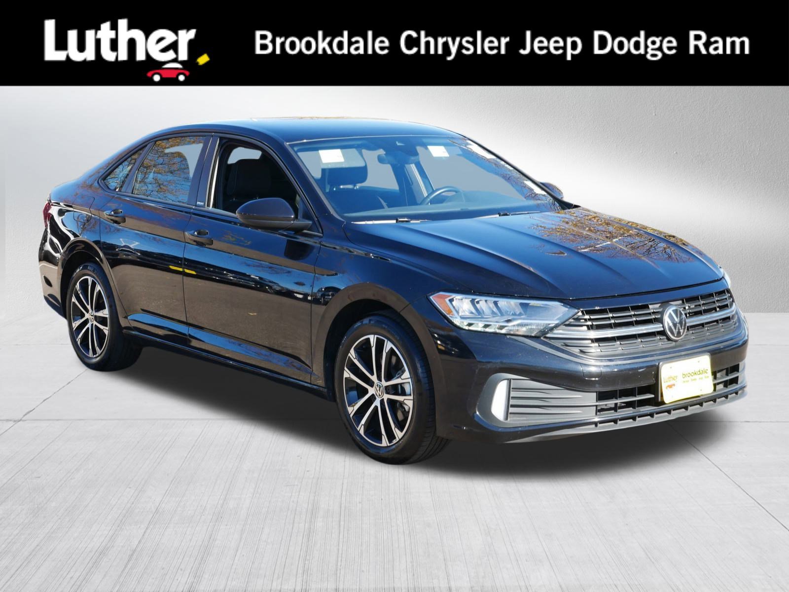 2024 Volkswagen Jetta Sport's photo