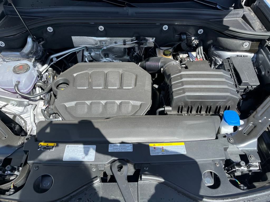2025 Volkswagen Atlas Cross Sport SEL Premium R-Line photo 39