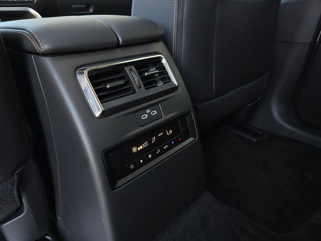 2024 Mazda CX-90 Preferred photo 17
