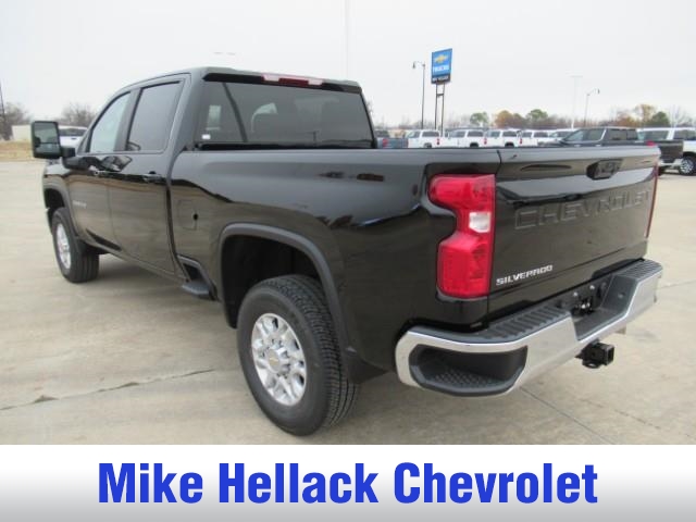 2025 Chevrolet Silverado 2500HD LT photo 3