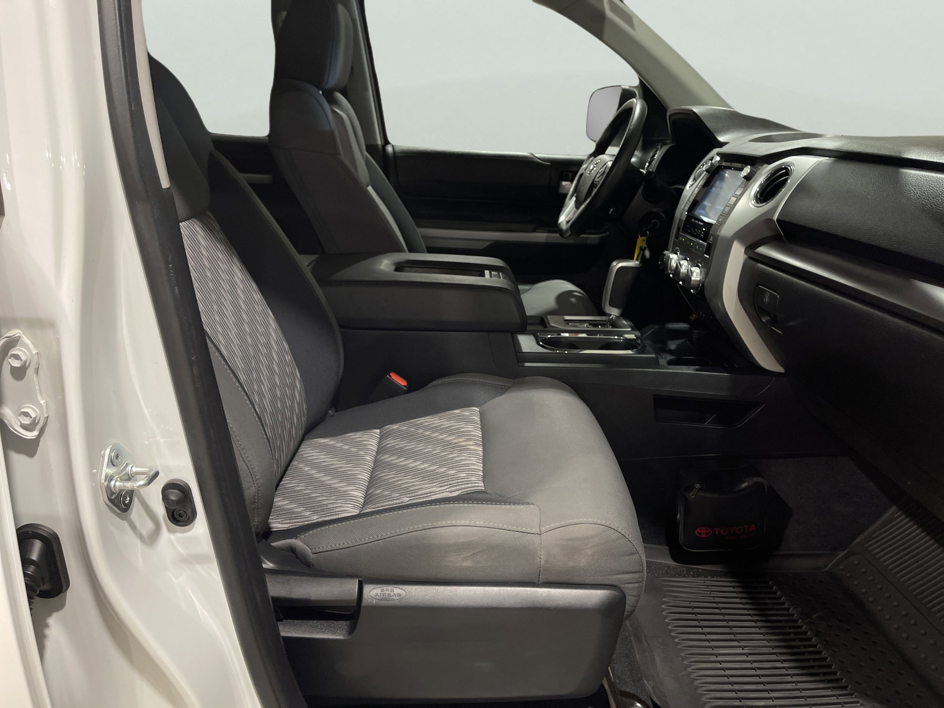 2021 Toyota Tundra SR5 Grade photo 11