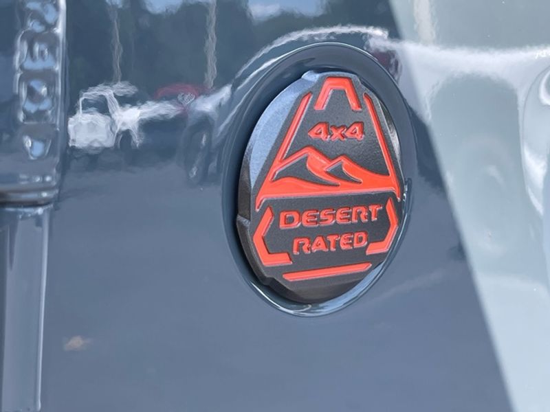 2024 Jeep Gladiator Mojave photo 13