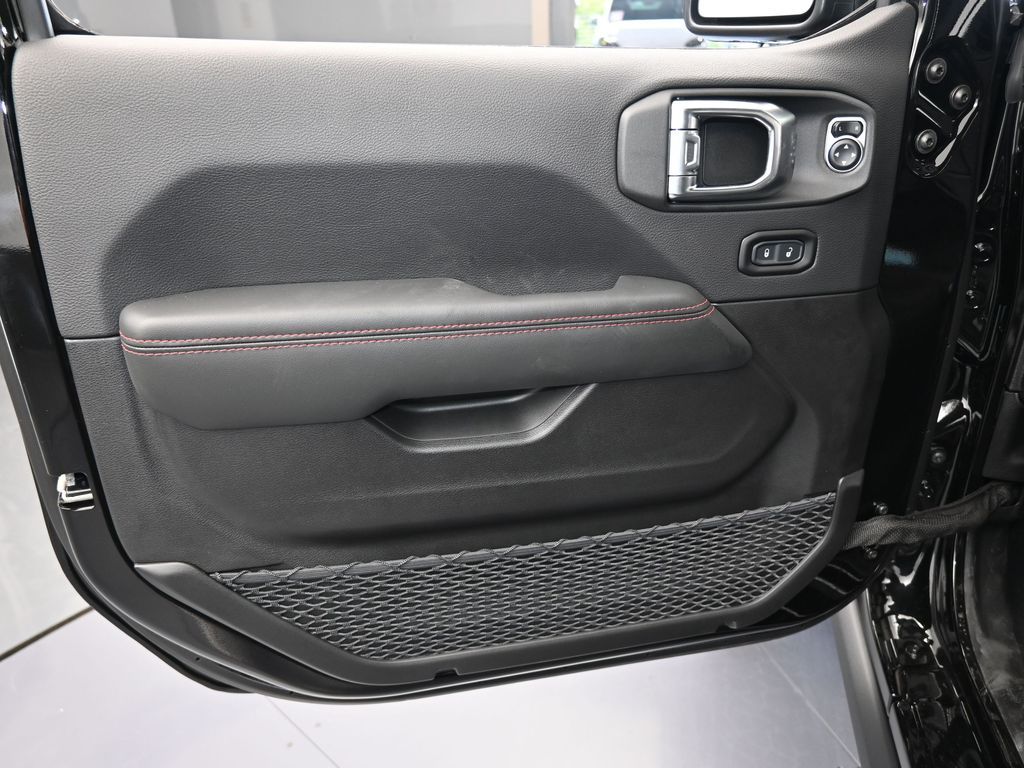 2025 Jeep Gladiator Rubicon photo 6