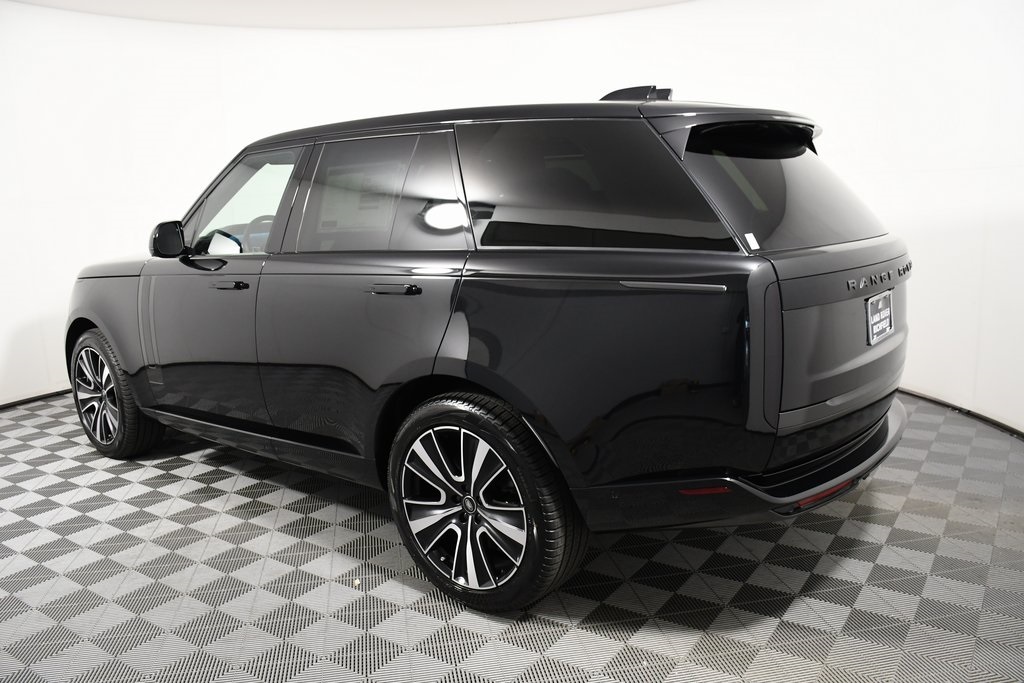 2025 Land Rover Range Rover SE photo 3