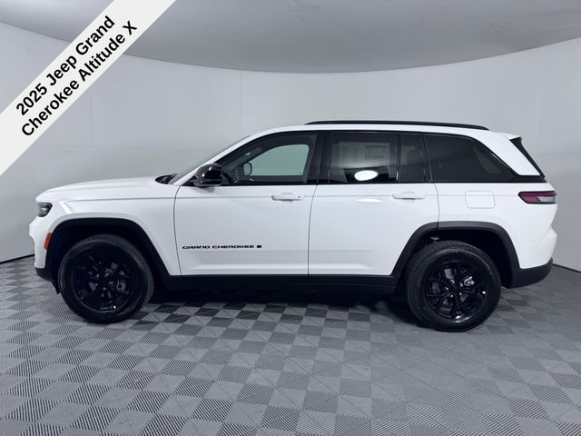 2025 Jeep Grand Cherokee Altitude X photo 3