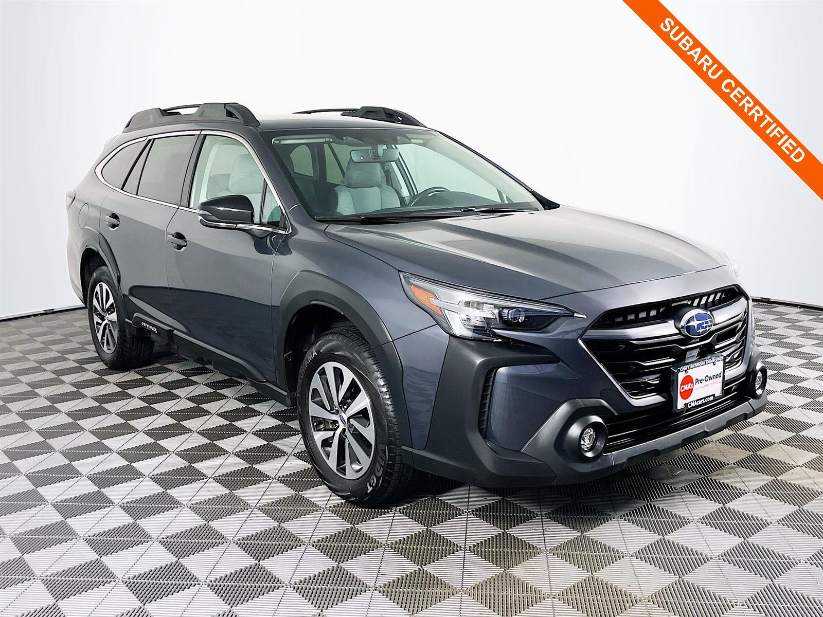 2024 Subaru Outback Premium's photo