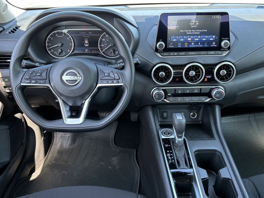 2025 Nissan Sentra SV photo 9