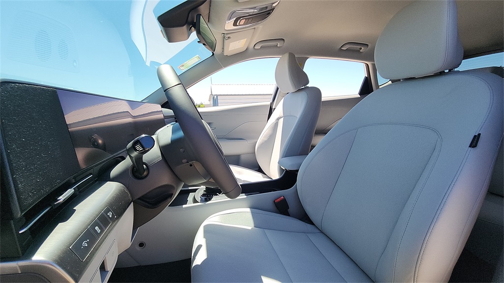 2025 Hyundai Kona SEL photo 14