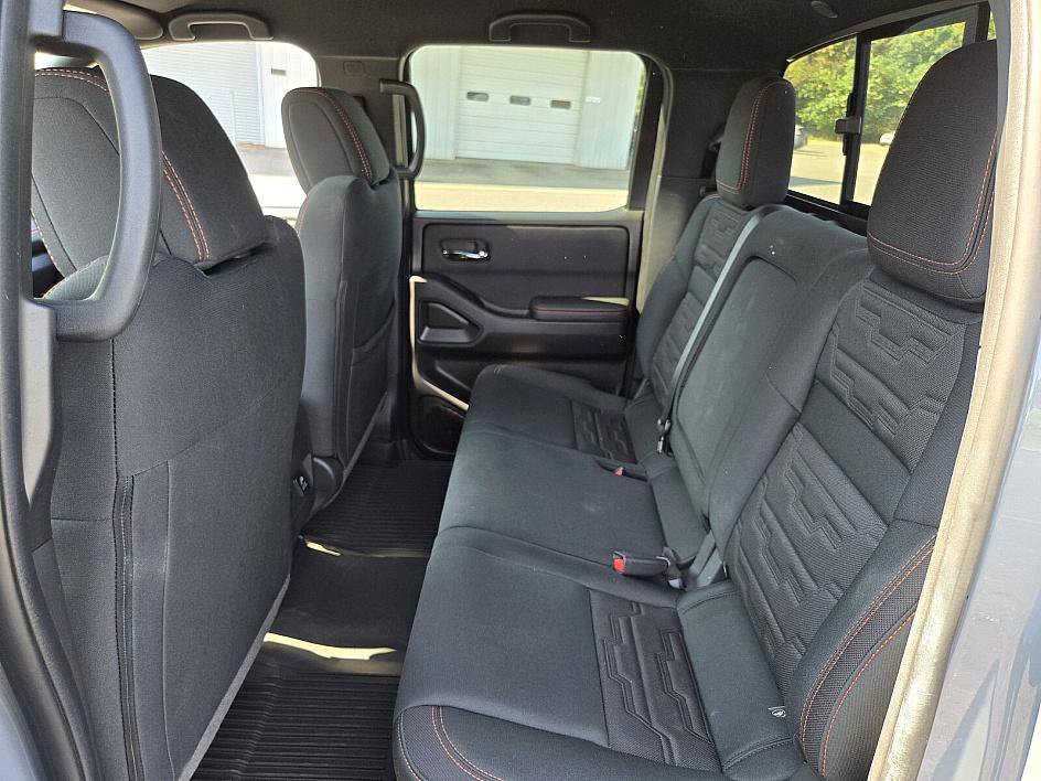 2025 Nissan Frontier PRO-4X photo 11
