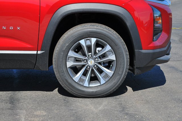 2025 Chevrolet Equinox LT photo 5
